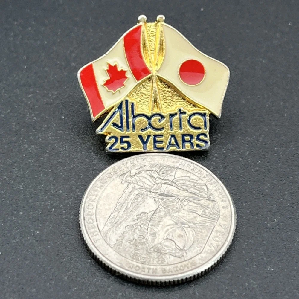 Canada Japan Crossed Flags Alberta 25‎ Years Lapel Hat Pin